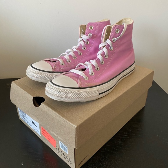 Pink Chuck Taylor Converse - Picture 1 of 7